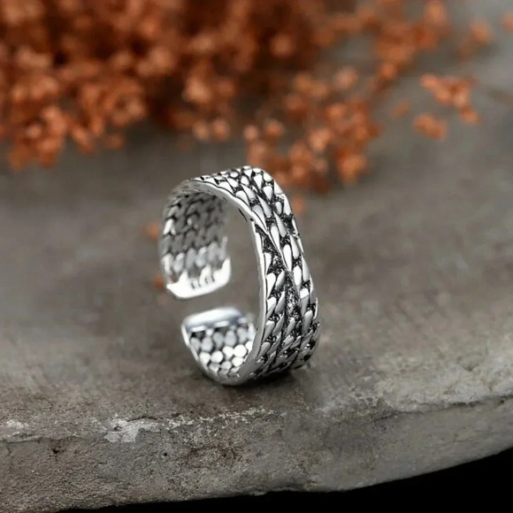 Minimalist 925 Sterling Silver Criss Cross Ring Curb Link Chain Ring - Picture 2 of 6